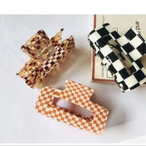 NWOT Checkered Hair Claw Clips bundle